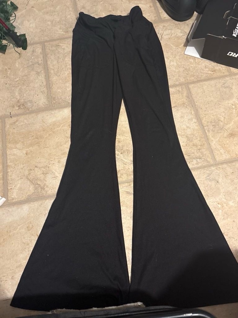 Ardene Black Ribbed flare leggings - cross top